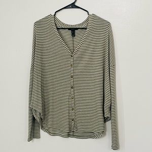 Women’s long sleeve top